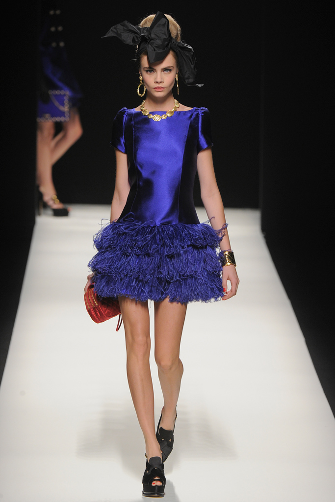 Moschino 2012ﶬ¸DƬ