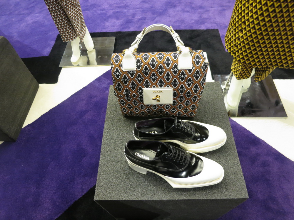 Prada 2012ﶬƷDƬ