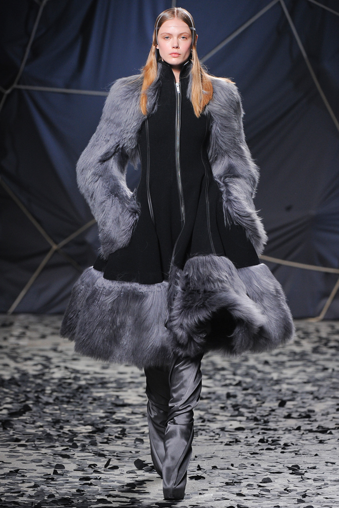 Gareth Pugh 2012ﶬ¸DƬ
