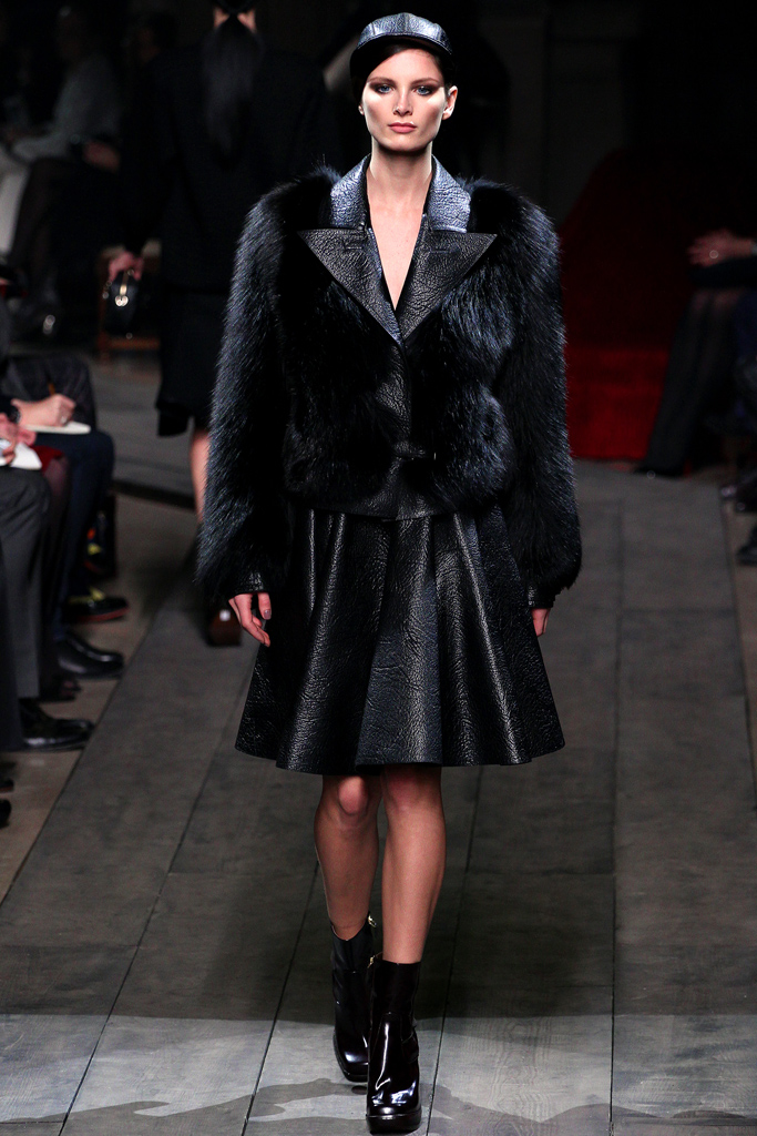 Loewe 2012ﶬϵиDƬ