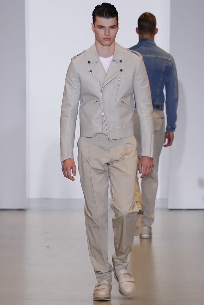 Calvin Klein 13bDƬ
