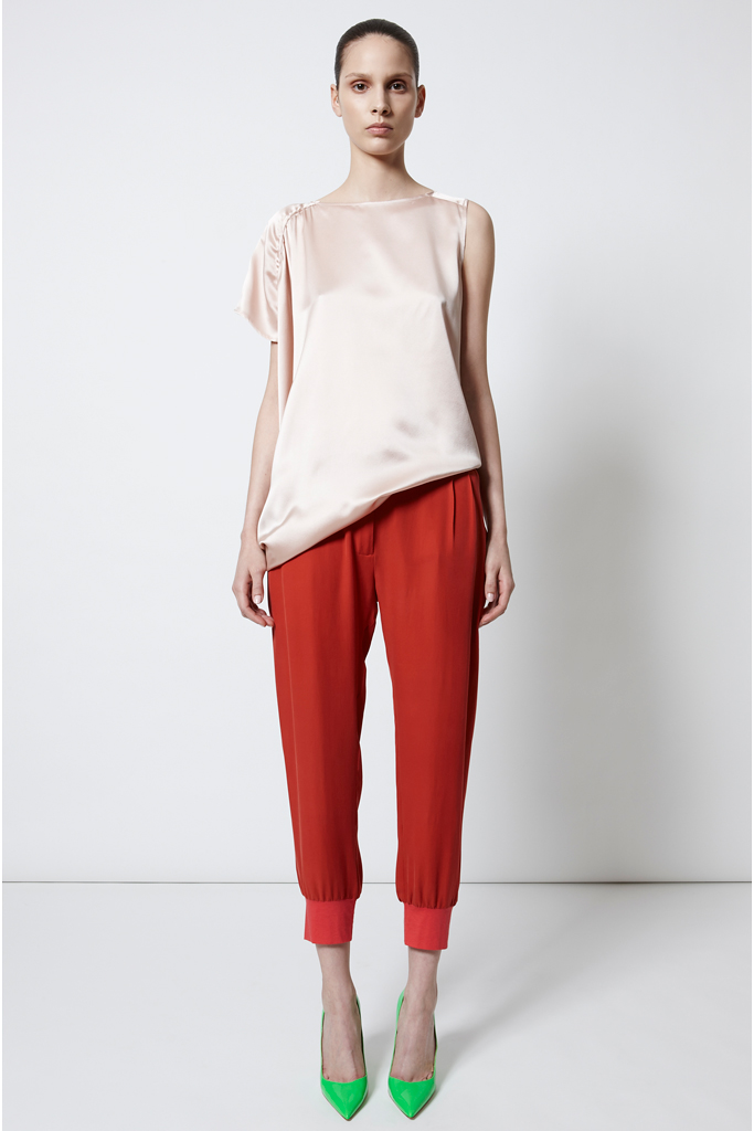Tess Giberson 13紺DƬ