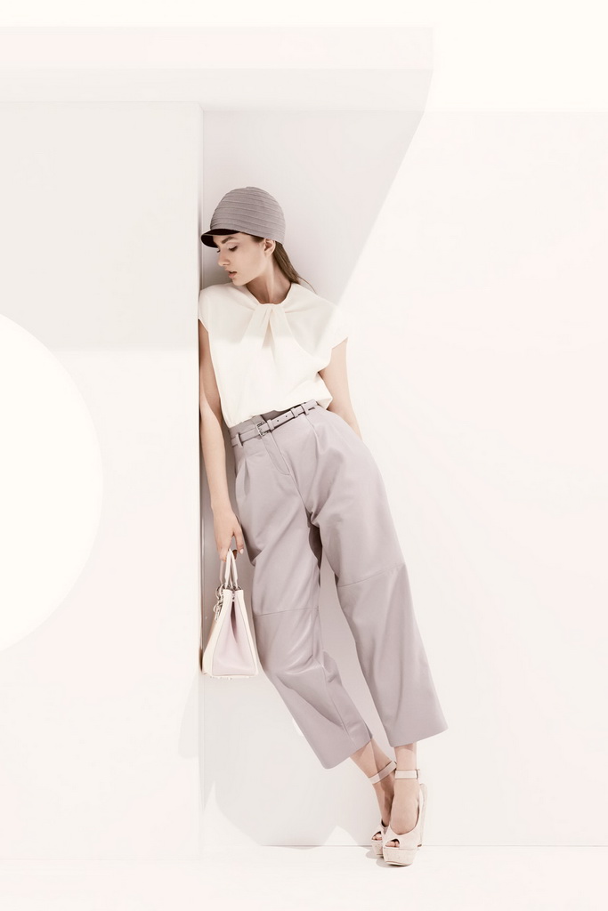 Christian Dior 13紺DƬ
