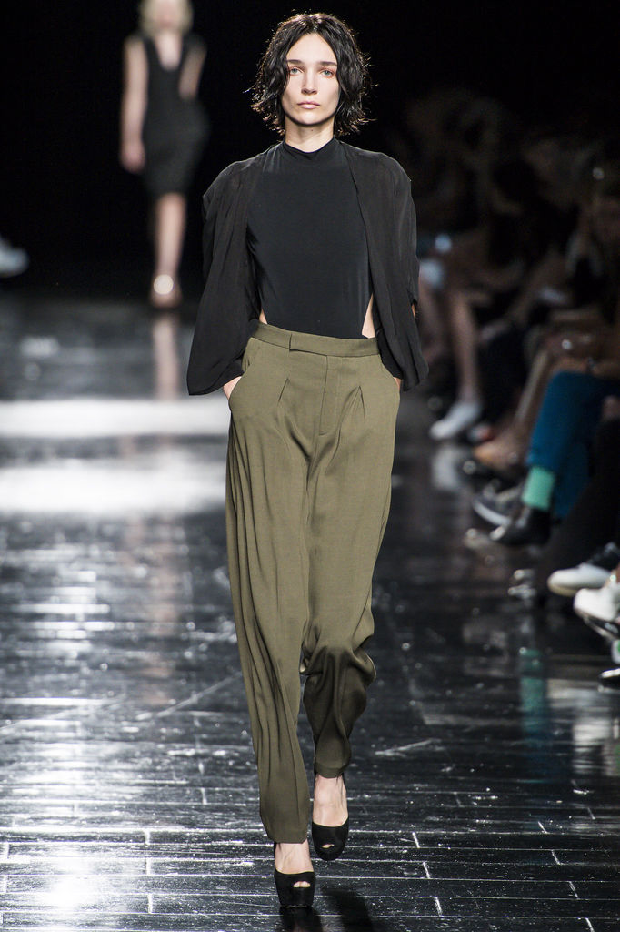 Theyskens Theory 2013DƬ