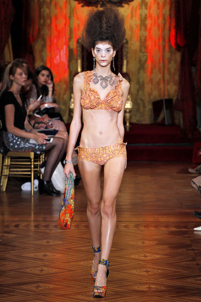 Vivienne Westwood 2013(chng)DƬ