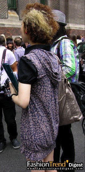 她是我們最喜歡的日本攝影師。 鄰家女孩樣。 總是很自然清新。 