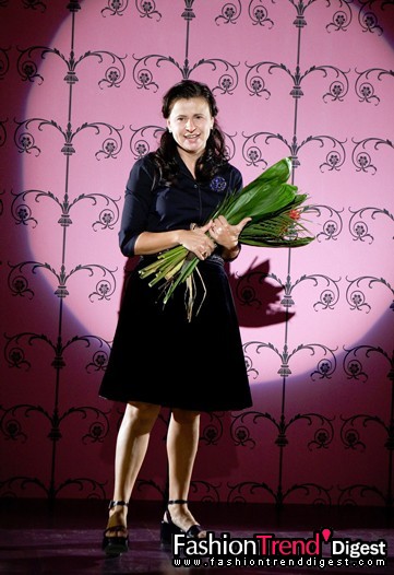 4月21日：Tracey Ullman的系列State of the union極像Miuccia Prada上一季的設計。圖為Tracey Ullman。 