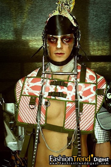 FTD-foto̽IJohn Galliano_(zhn)ʿ