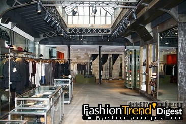 Shopping in ParisL'Eclaireur