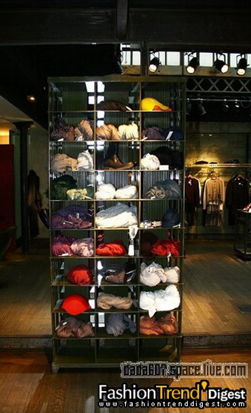 Shopping in ParisL'Eclaireur