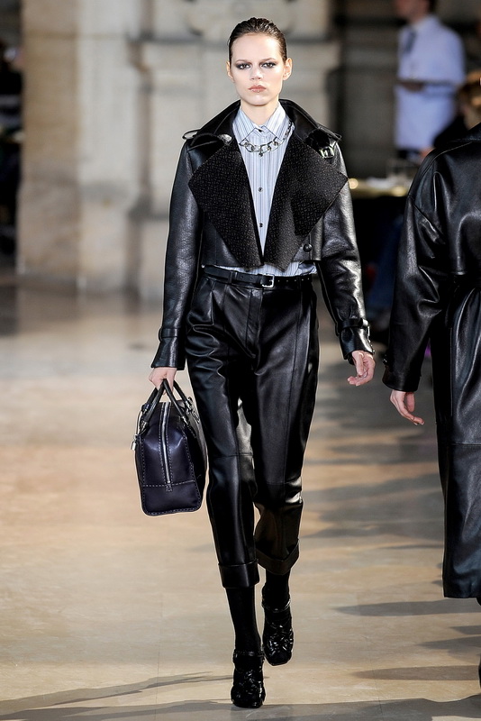 Loewe 09ﶬDƬ