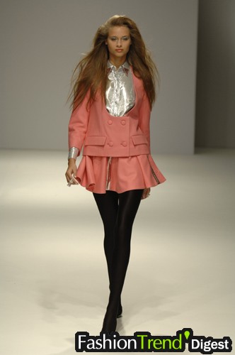 Danielle Scutt 07秋冬