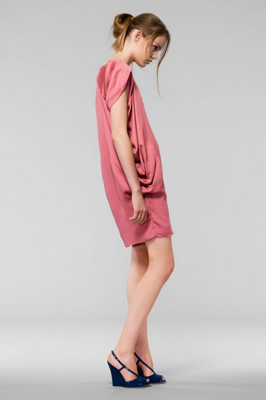 Moschino 10ĸDƬ