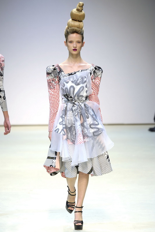 Danielle Scutt 10春夏