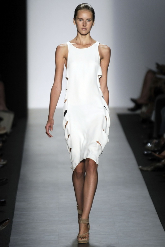Max Azria Collection 10ĸDƬ