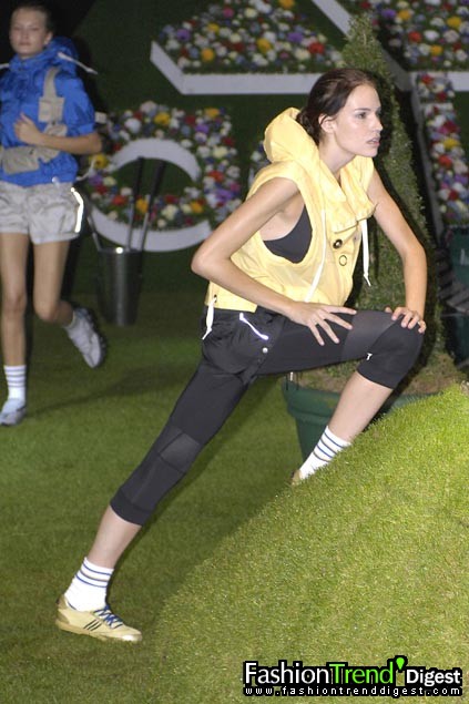 Adidas by Stella McCartney 08ĸDƬ
