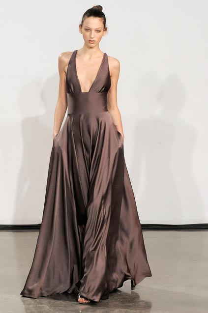 Halston 08ﶬDƬ