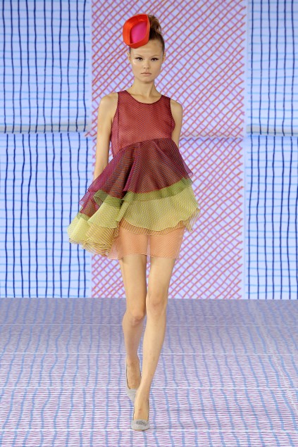 Pollini By Rifat Ozbek 09春夏