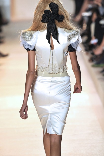 Christian Lacroix 09春夏