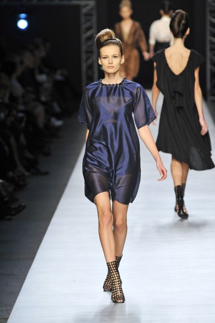 Yves Saint Laurent 09ĸDƬ
